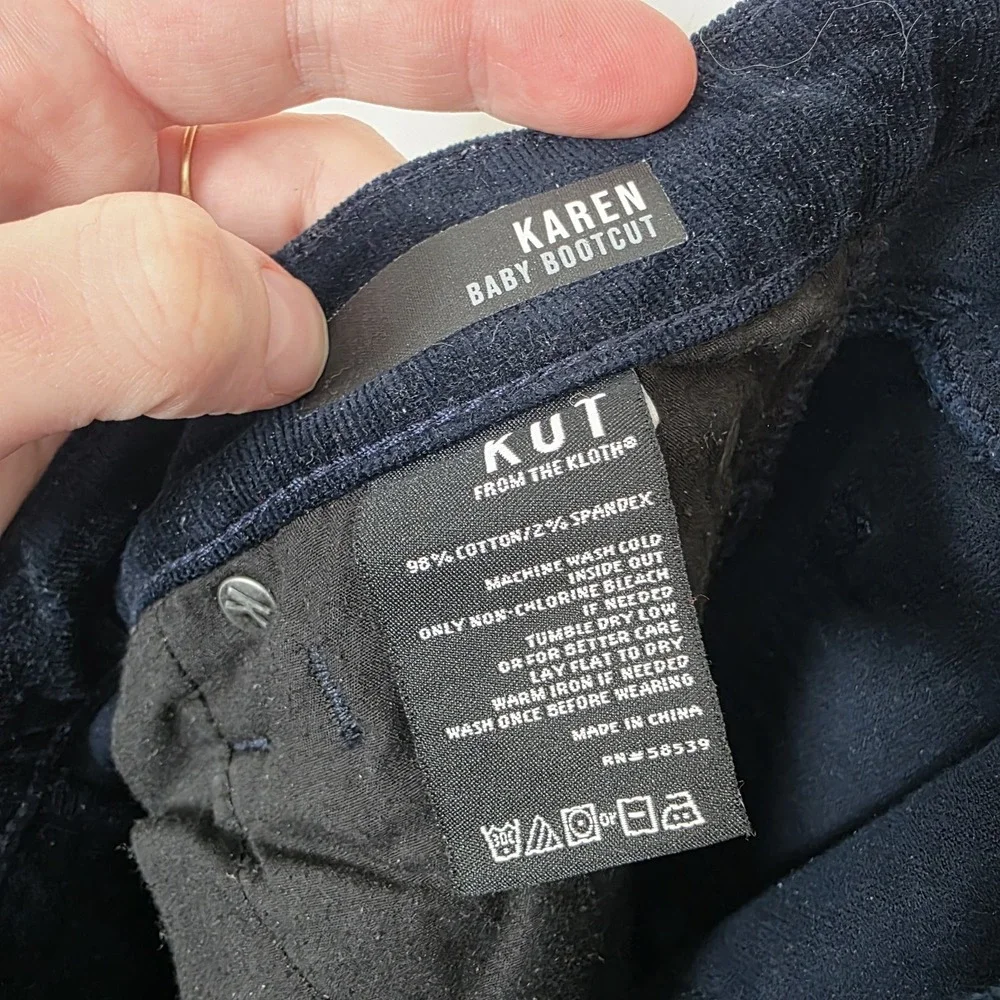 Kut from the Kloth‎ Karen Baby Bootcut Navy Blue Corduroy Pants Size 4 Womens